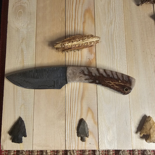 Yellow Resin Pinecone Damascus knife